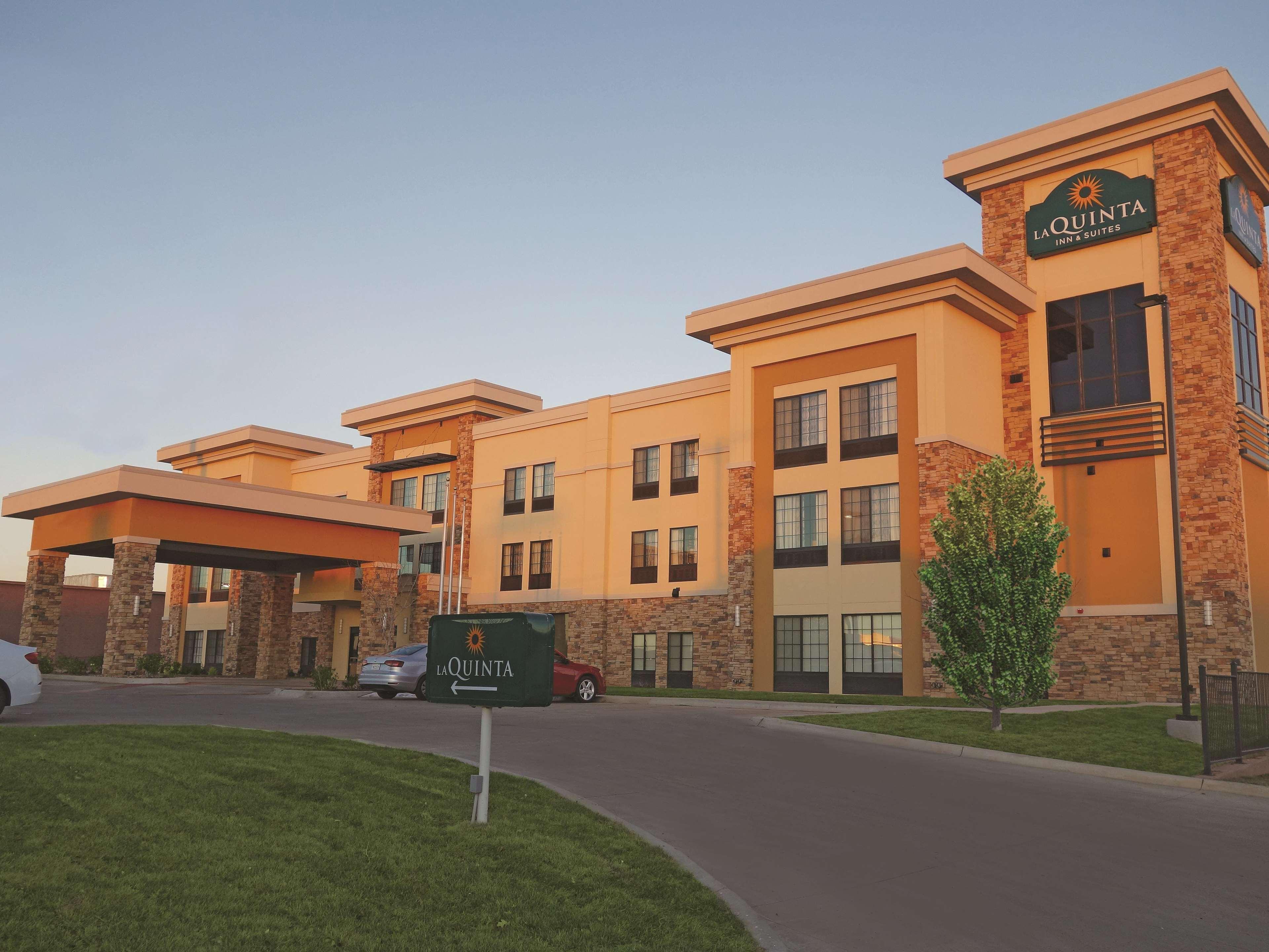 Hotel La Quinta By Wyndham Pampa Exteriér fotografie
